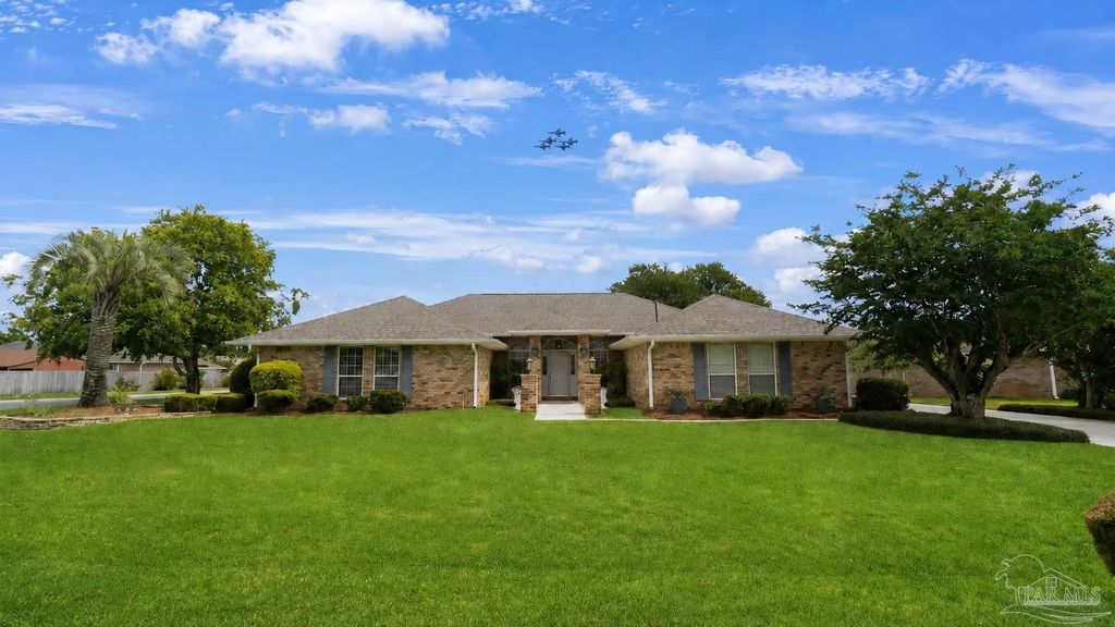 6021 Firefly Dr, Pensacola