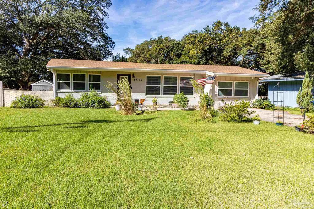 5607 Fairview Dr, Pensacola