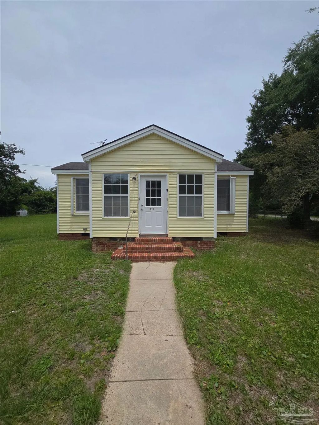 210 S 2nd St, Pensacola