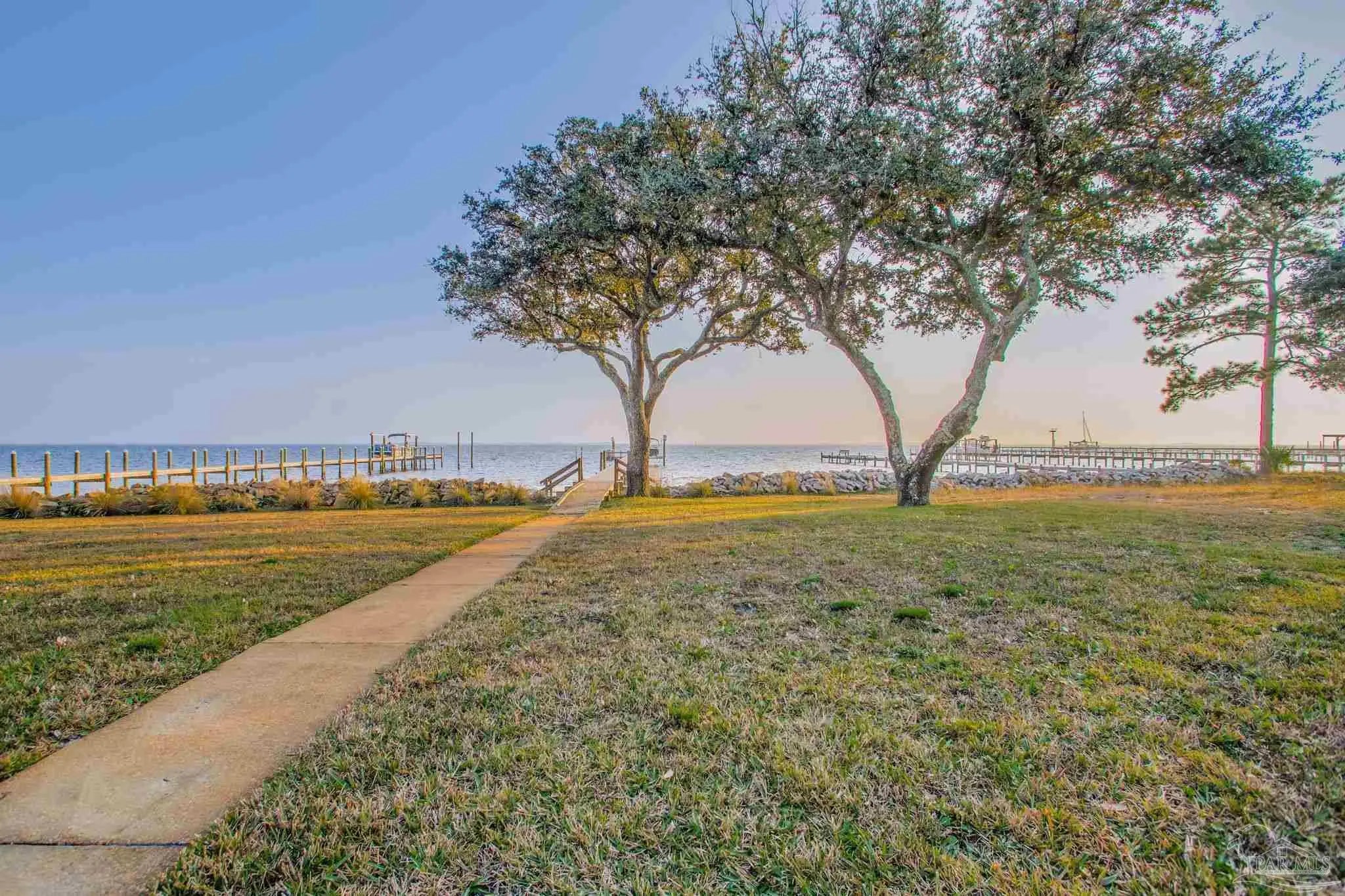 Photo of Listing #675794