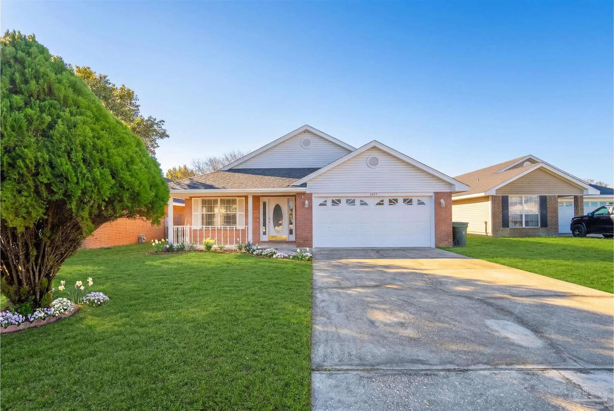 Photo of Listing #678605