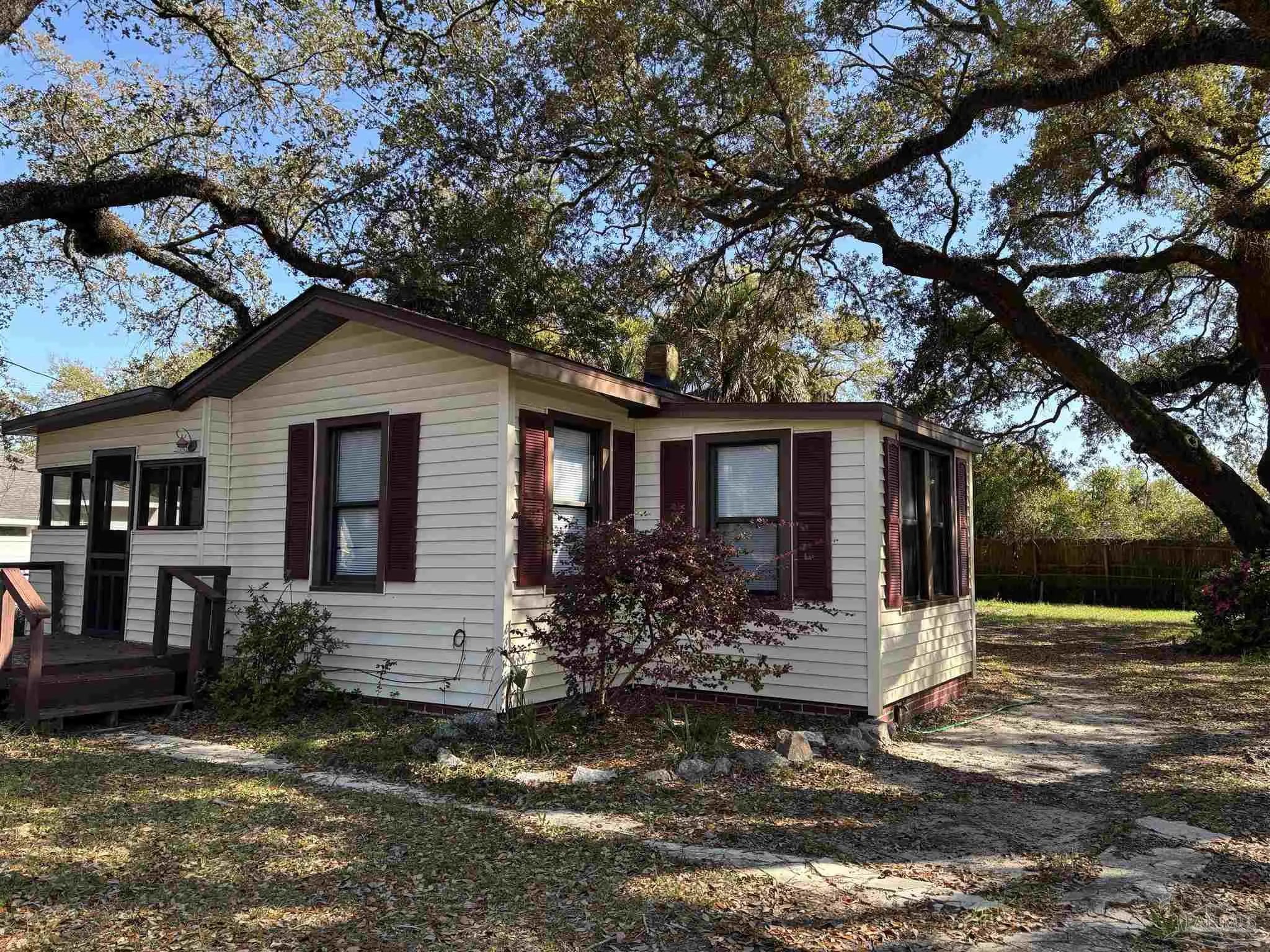 Photo of Listing #661175