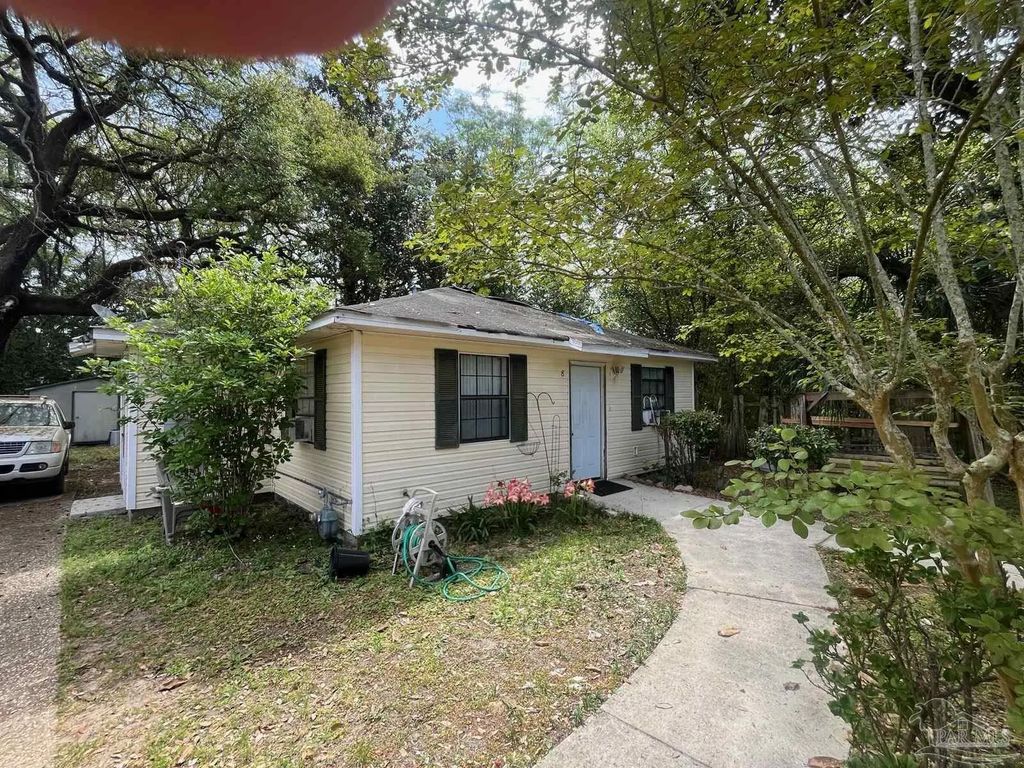 8 N Merritt St, Pensacola