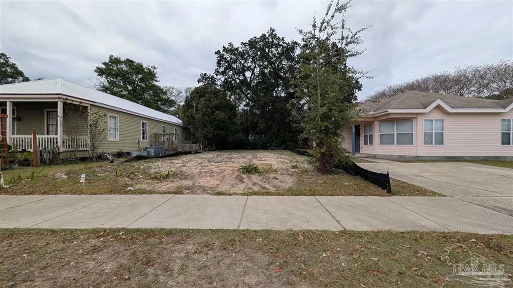 108 E Belmont St, Pensacola