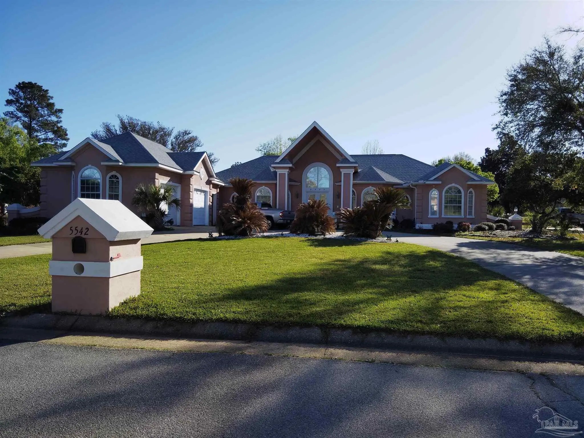 Photo of Listing #670112