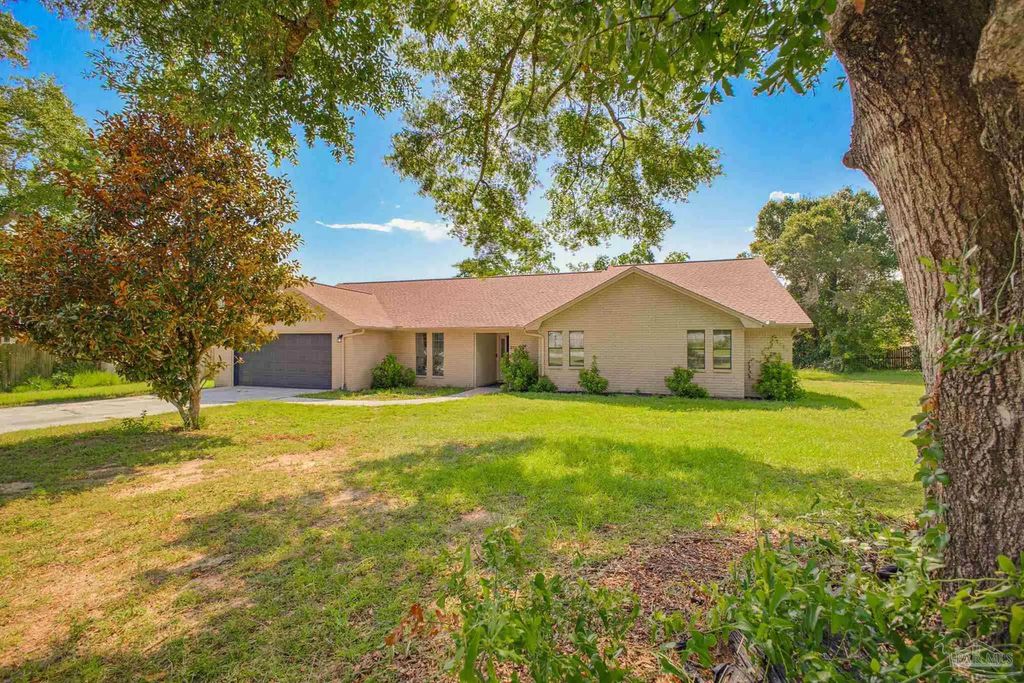 27 S 72nd Ave, Pensacola