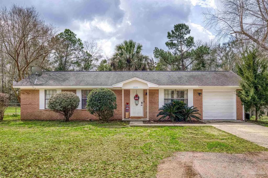 3525 Applewood Ln, Cantonment