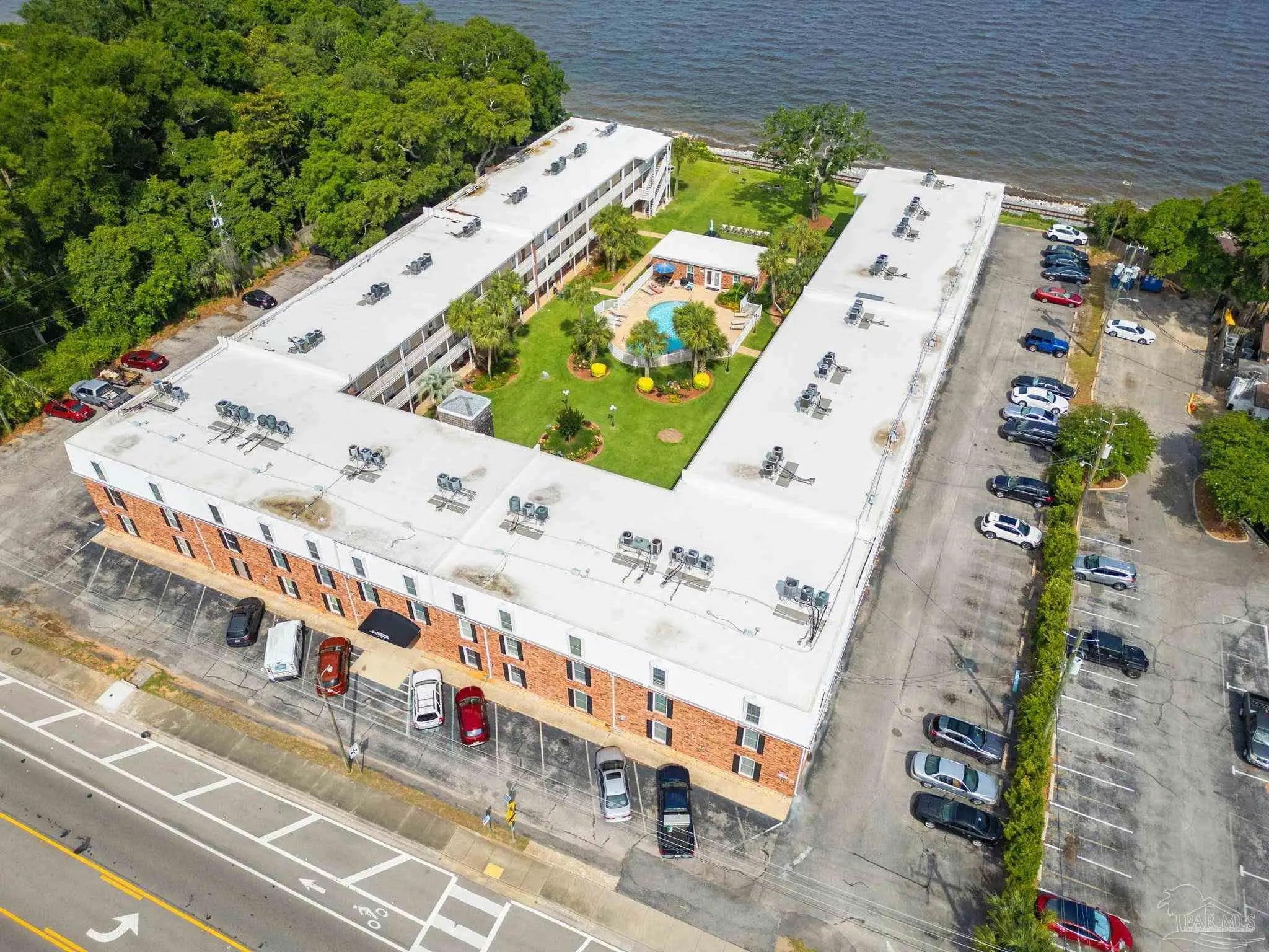 Photo of Listing #666939