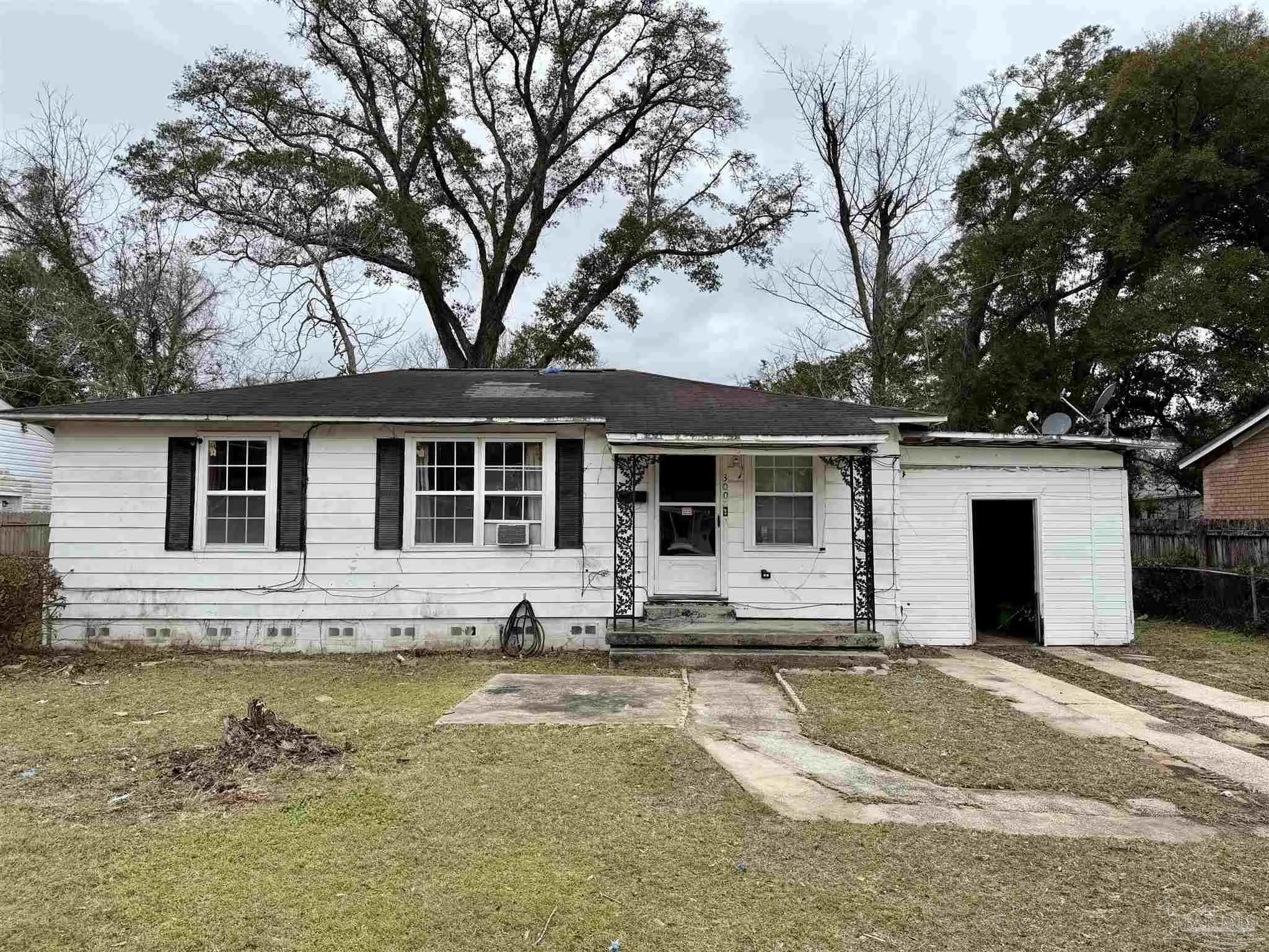 Photo of Listing #677927