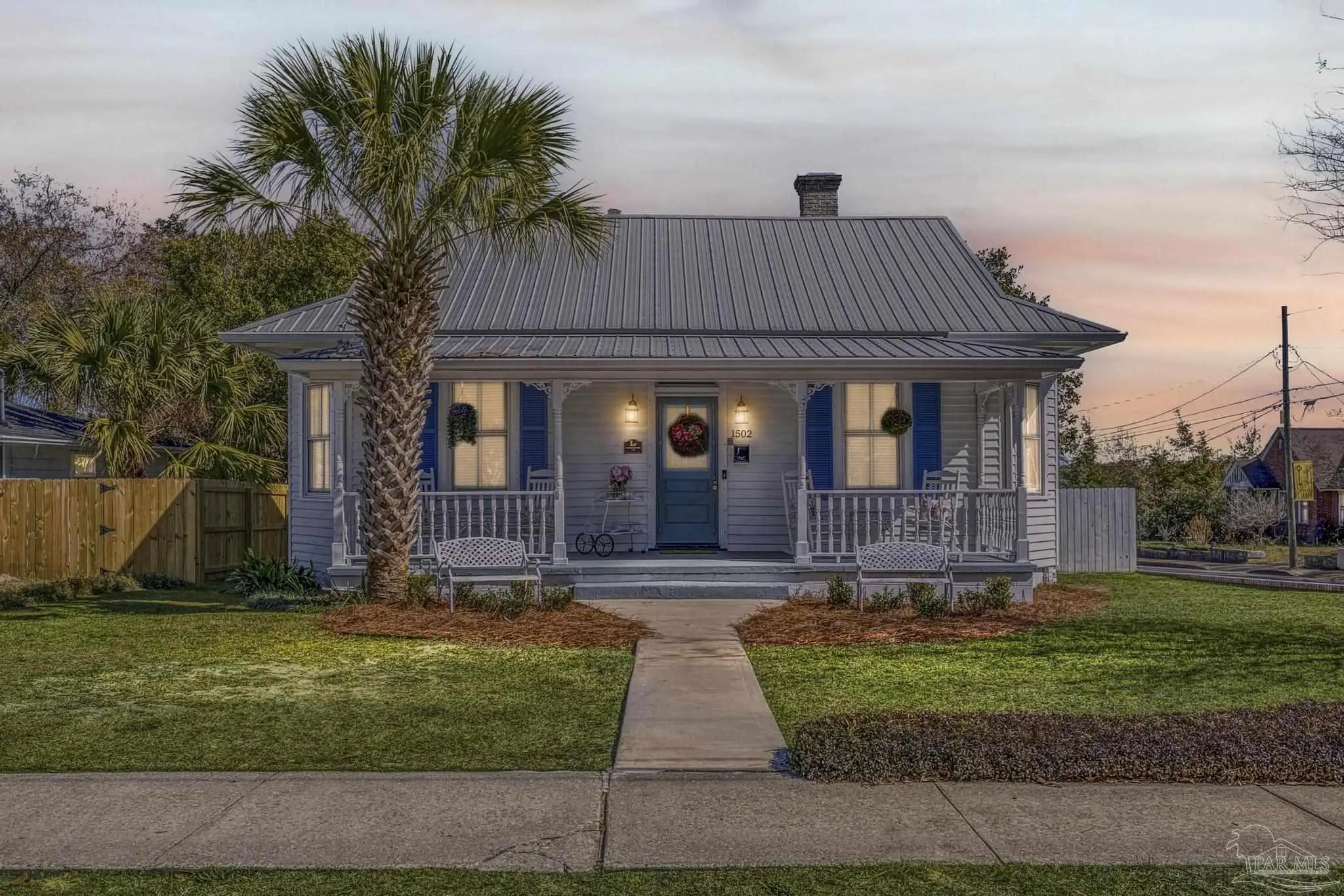 Photo of Listing #677572