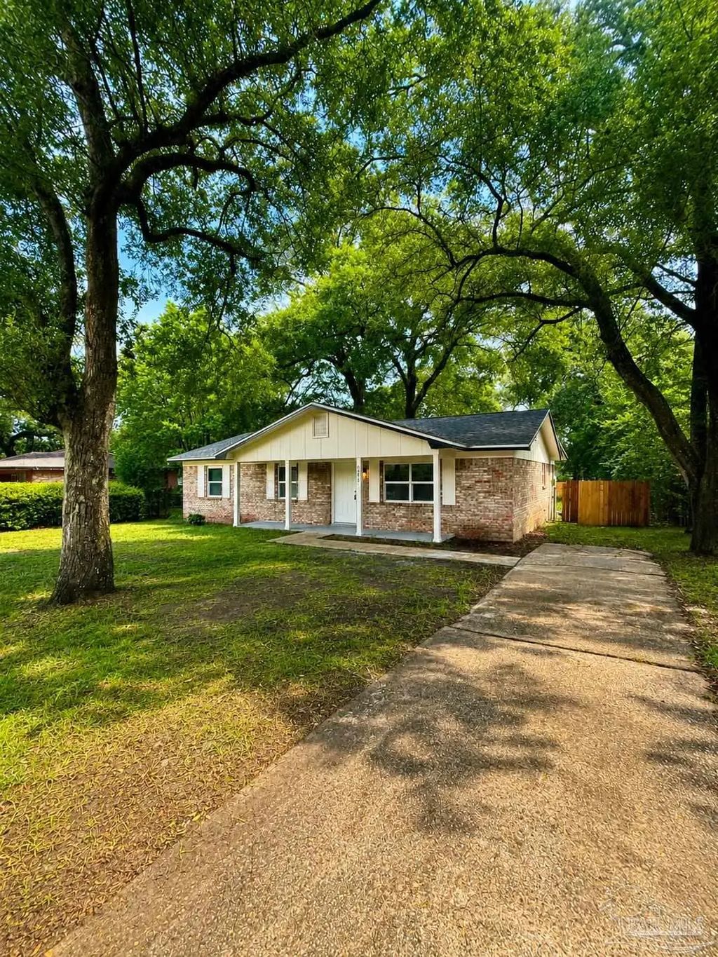 6250 Luther St, Pensacola