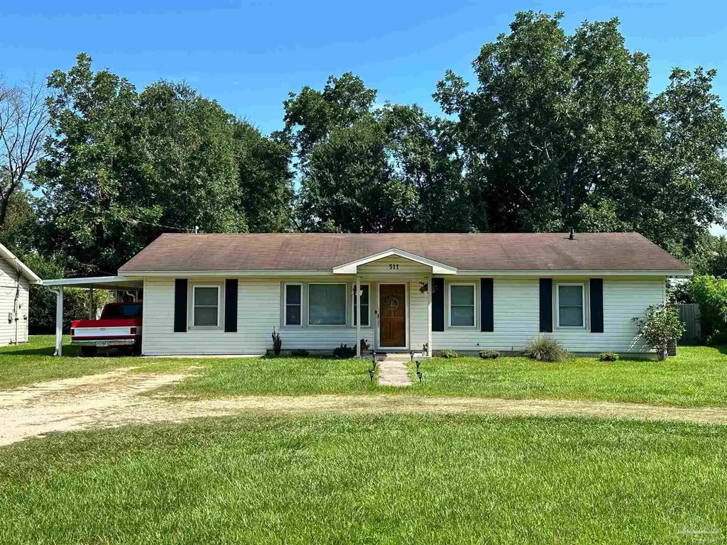 511 E Pine St, Atmore