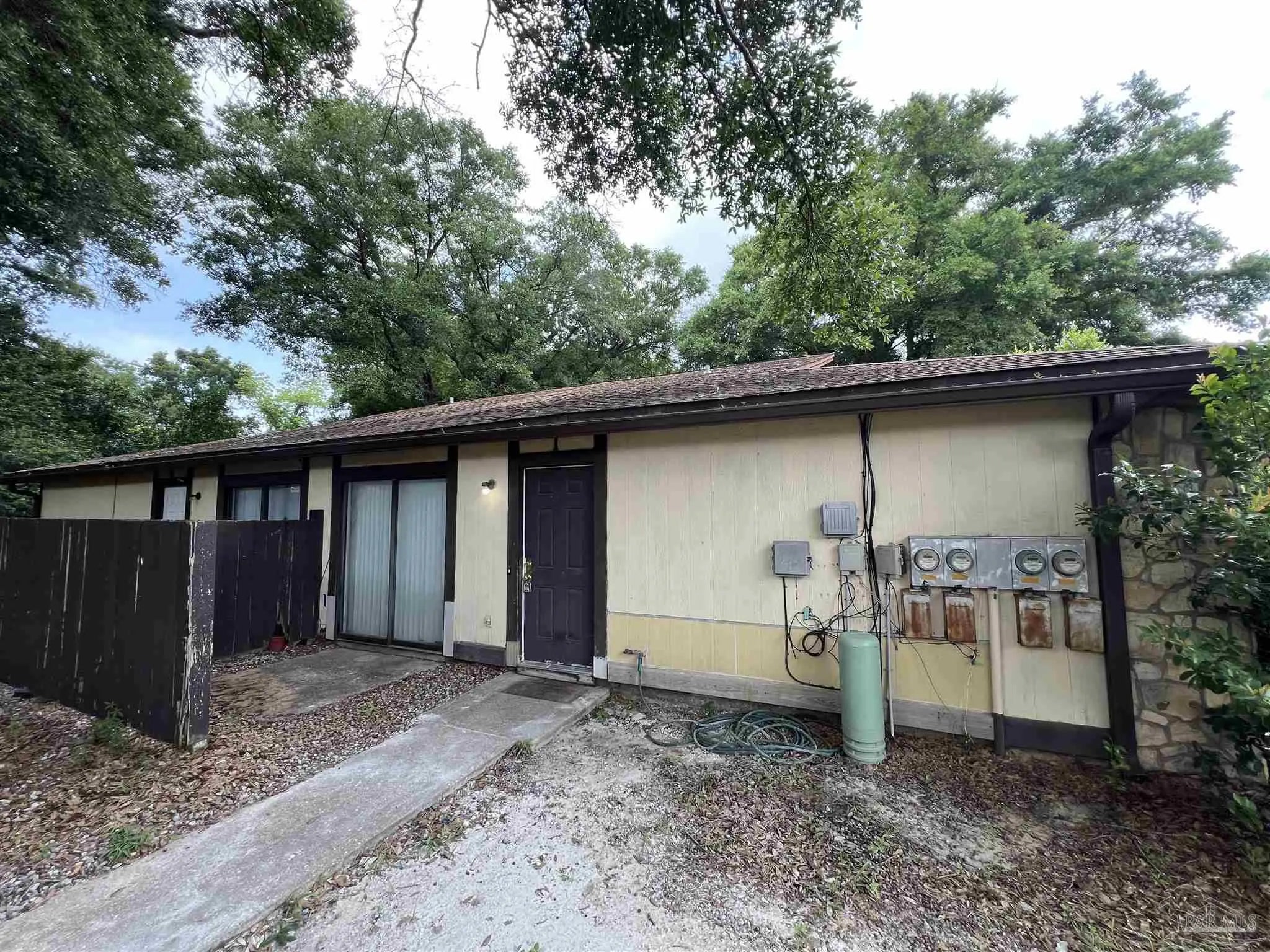 Photo of Listing #677052