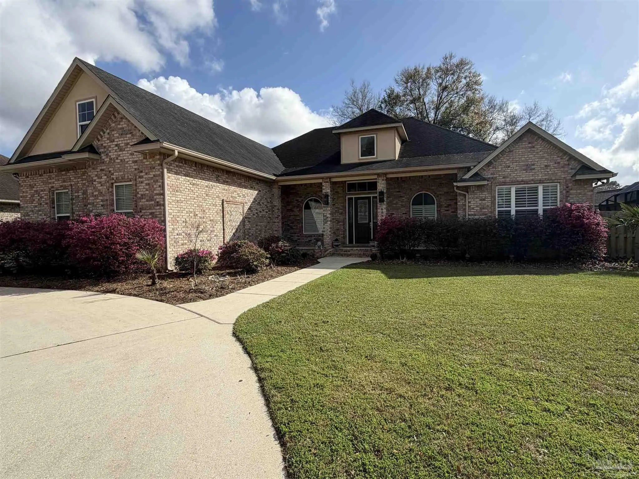 Photo of Listing #679157