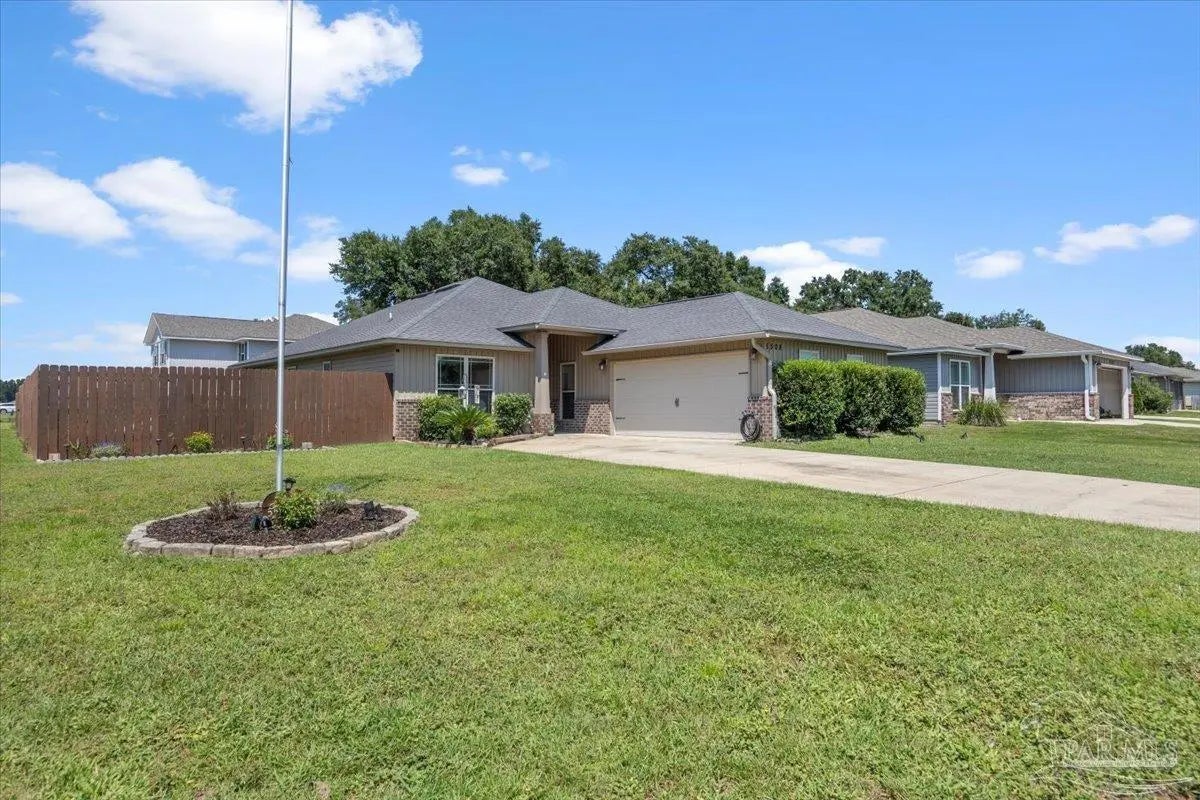 Photo of Listing #670143