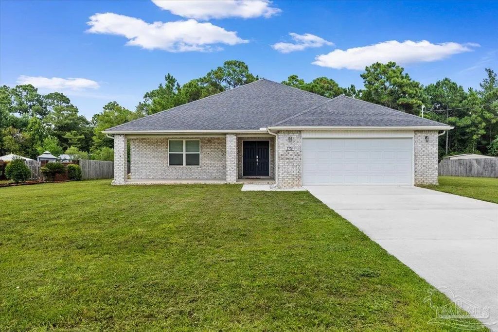 2536 Bluewater Dr, Navarre