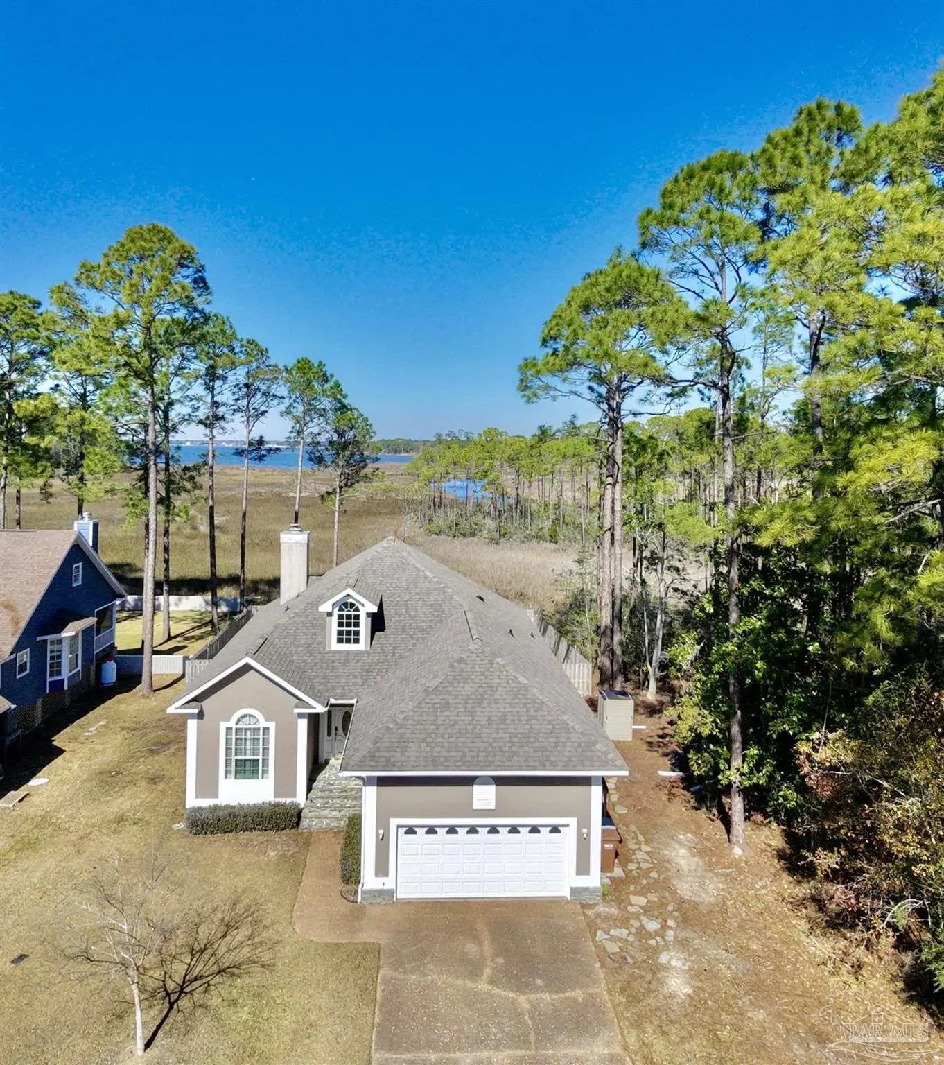 Photo of Listing #677415