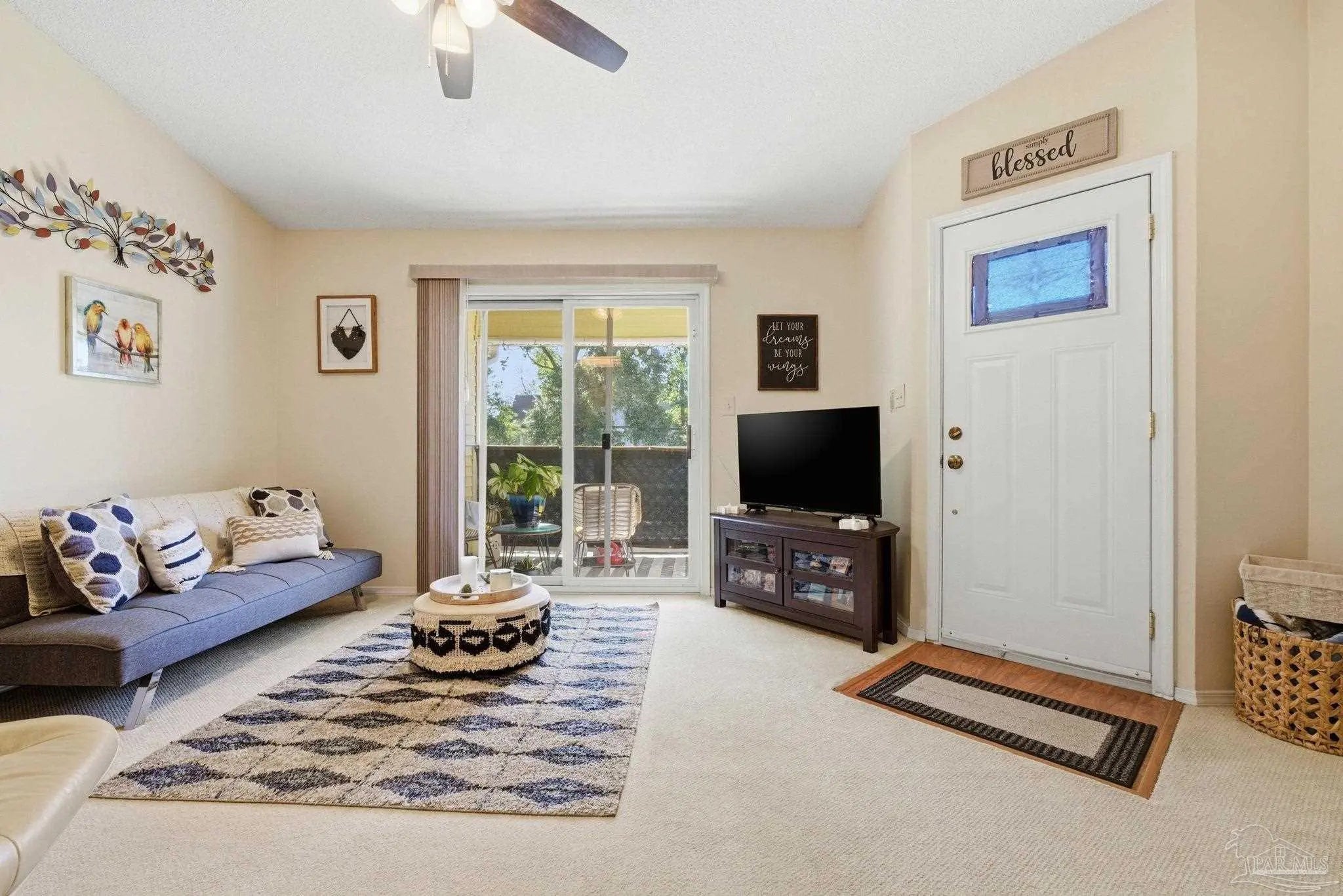 Photo of Listing #676367