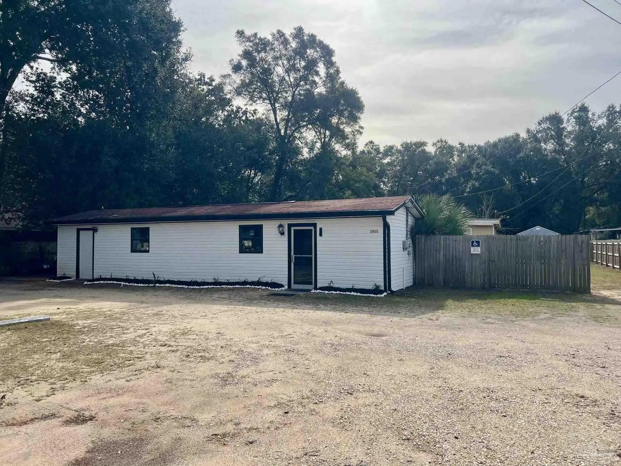 Photo of Listing #676103