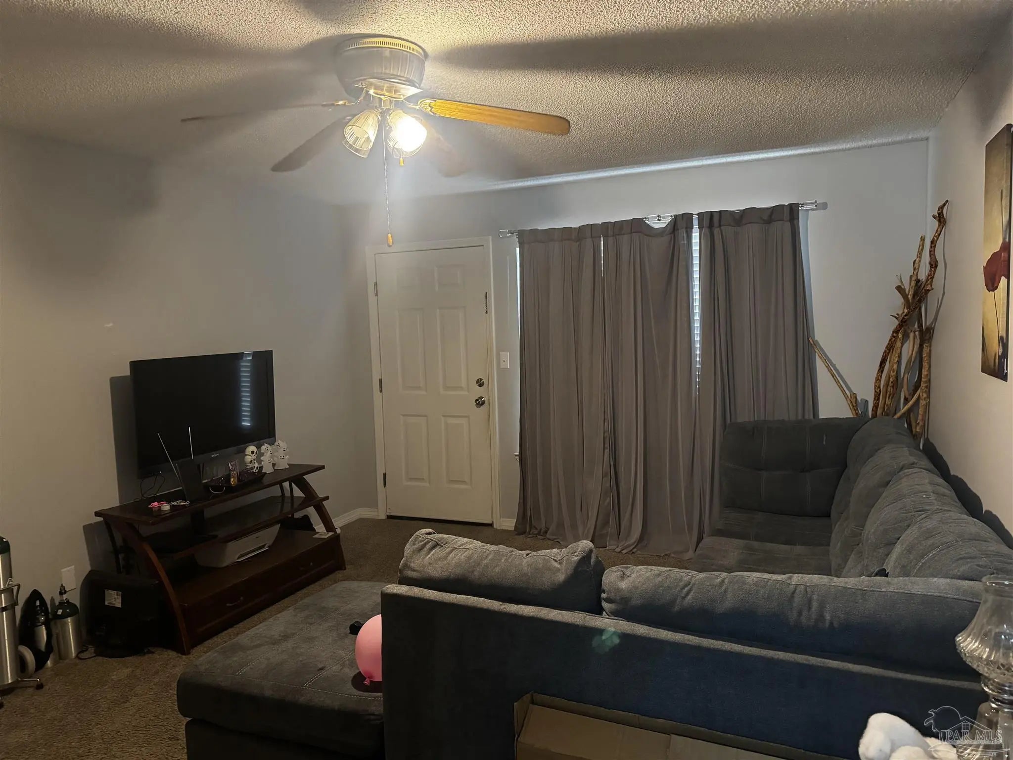 Photo of Listing #677354