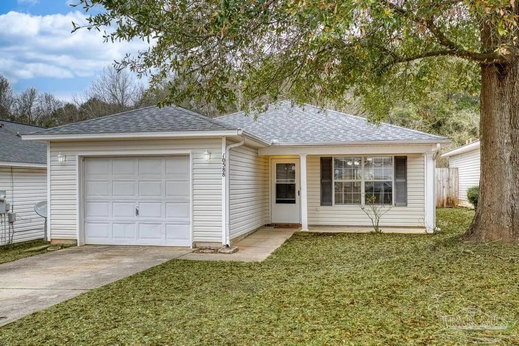 Photo of Listing #677978