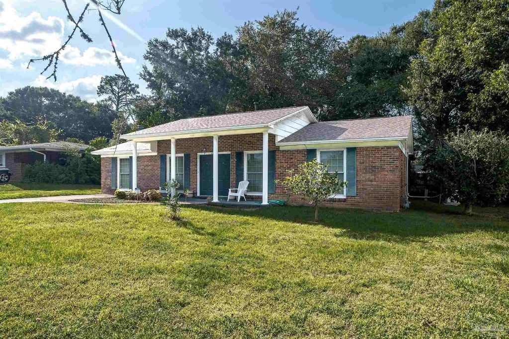 6281 Audubon Dr, Pensacola