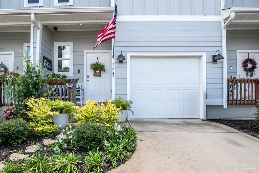 9625 Nature Creek Blvd, Pensacola
