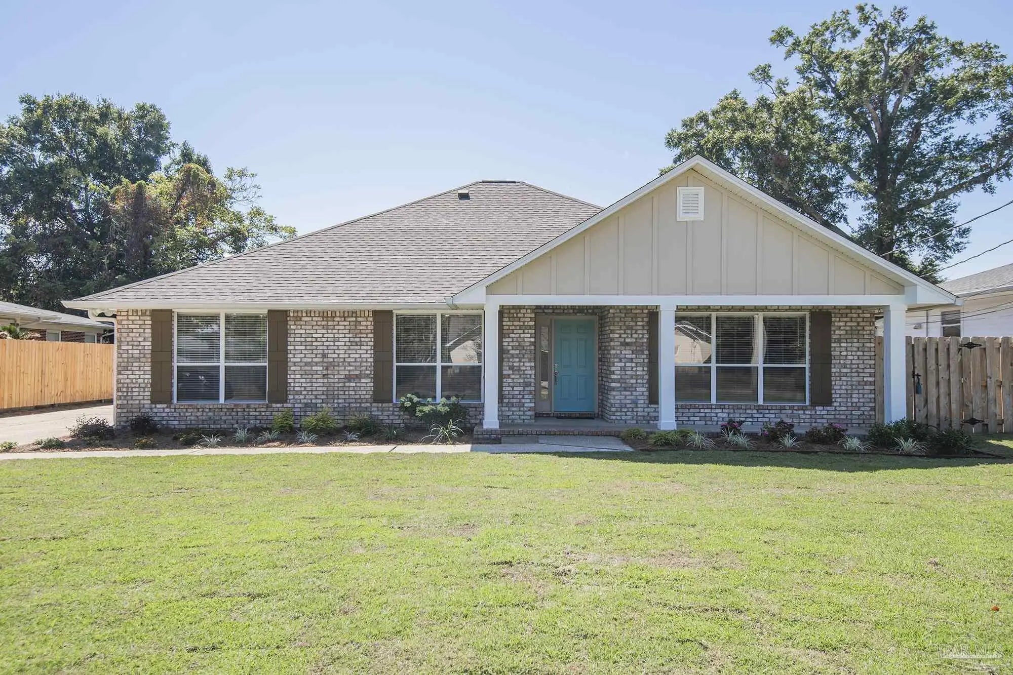 Photo of Listing #671400