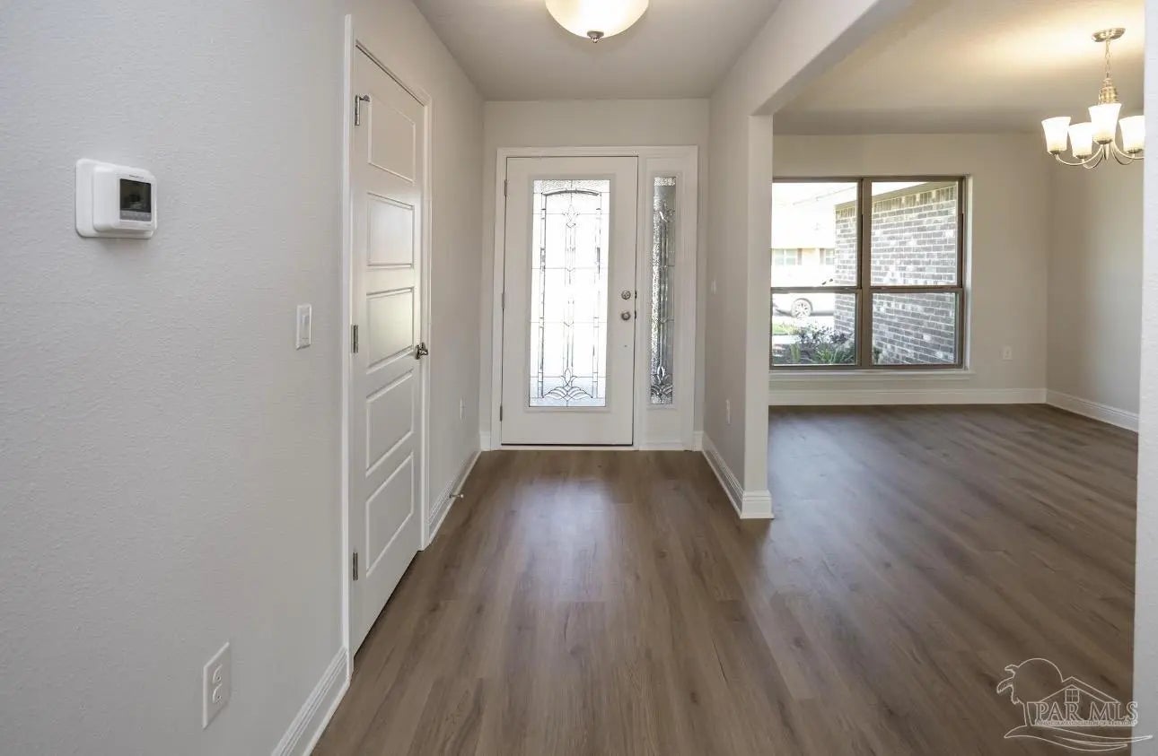 Photo of Listing #679428