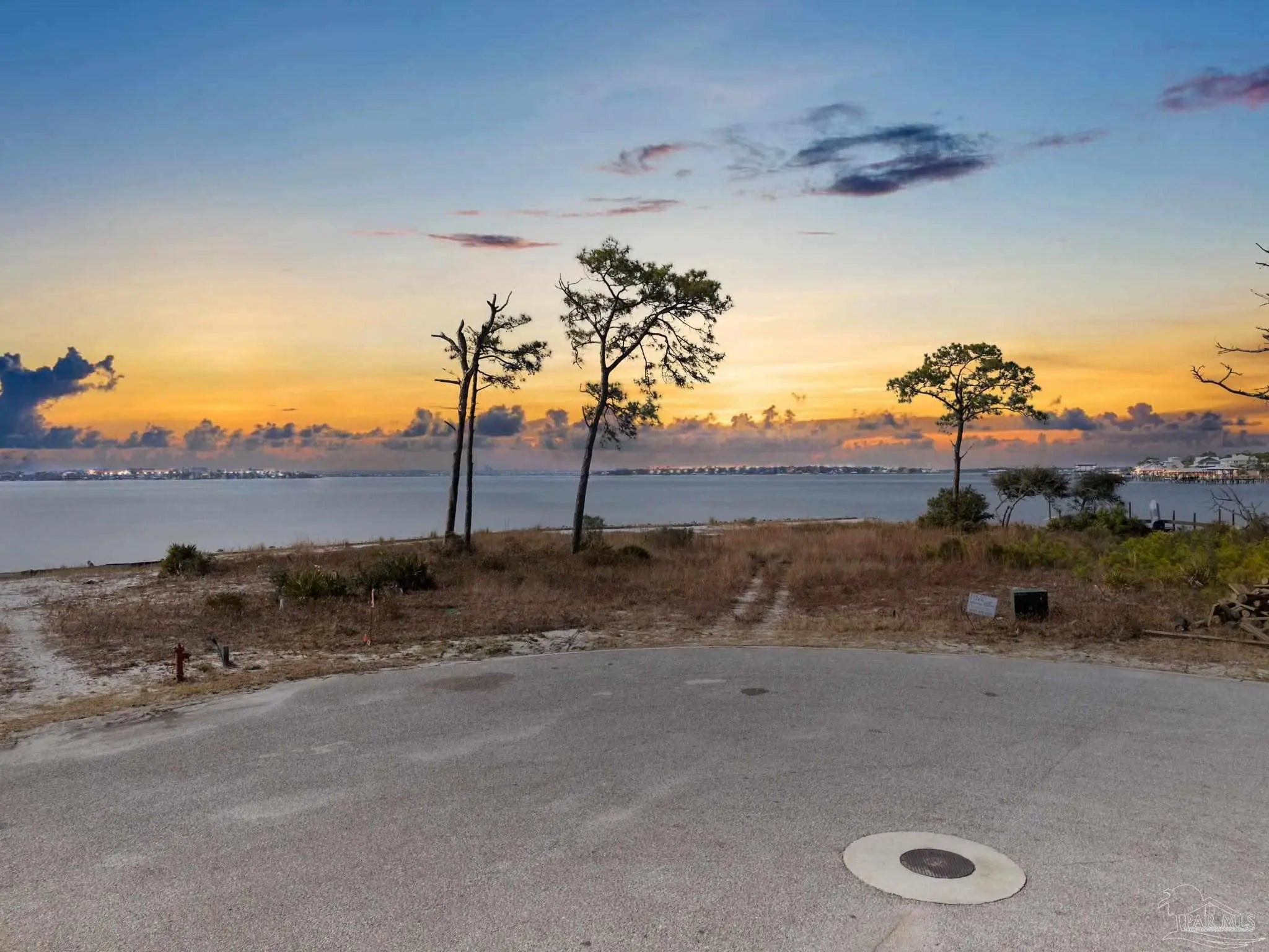 Photo of Listing #658165