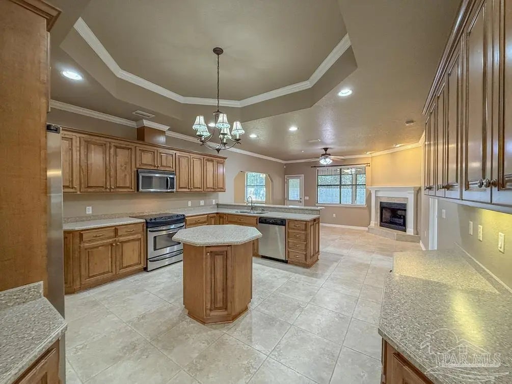 Photo of Listing #674590