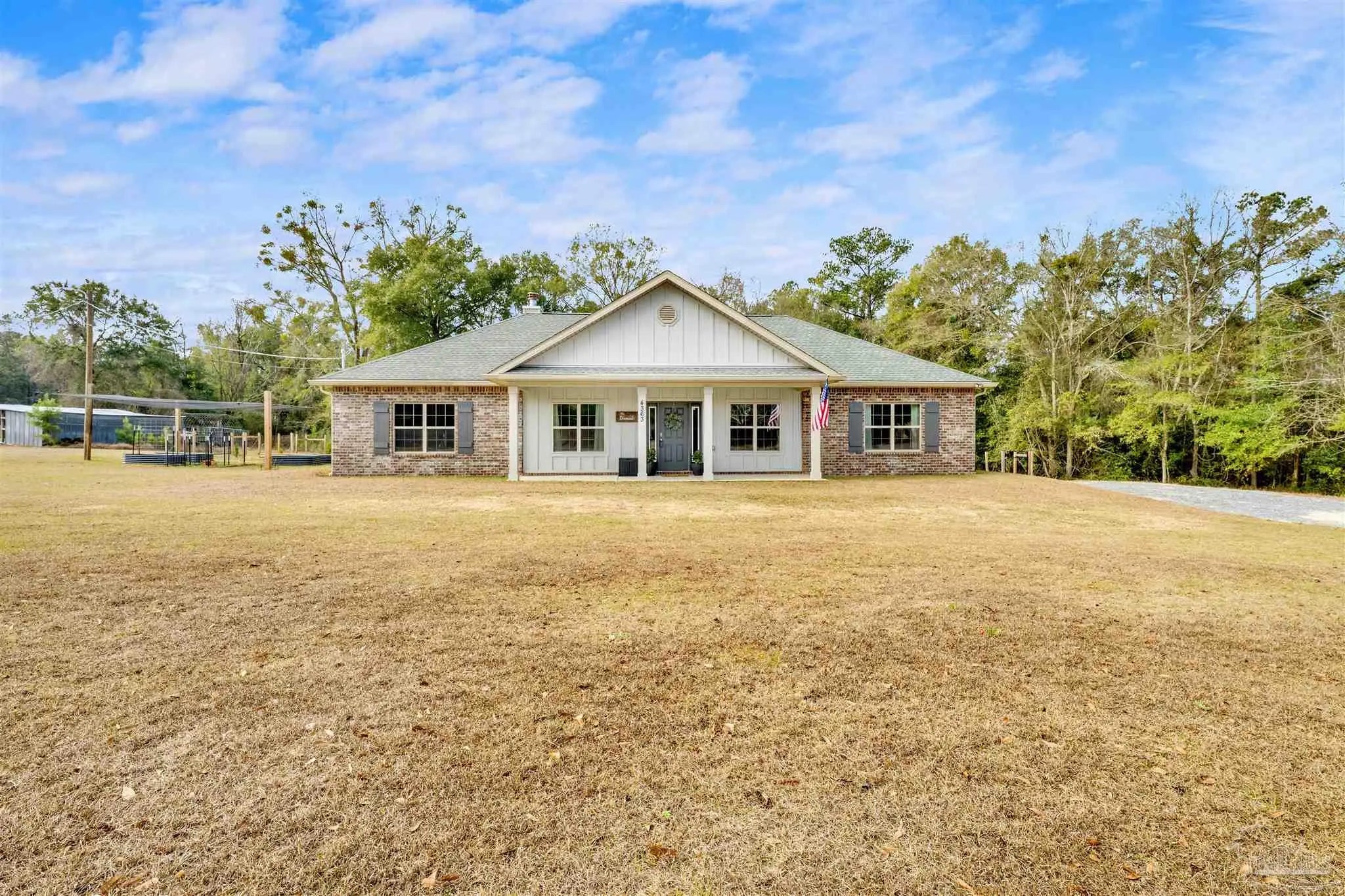 Photo of Listing #676649