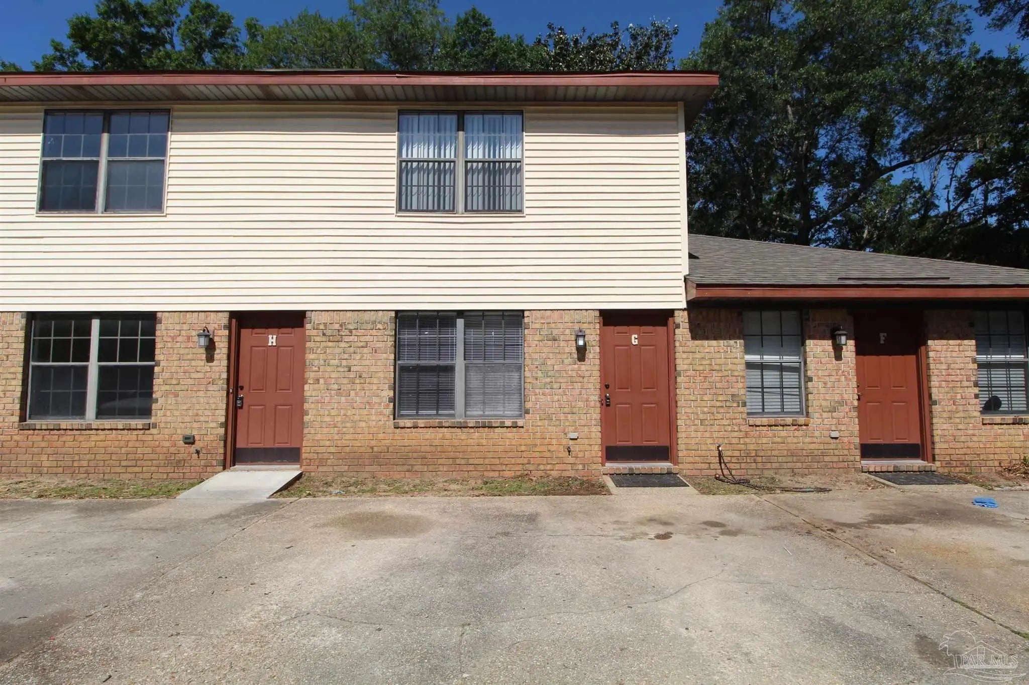 Photo of Listing #677648