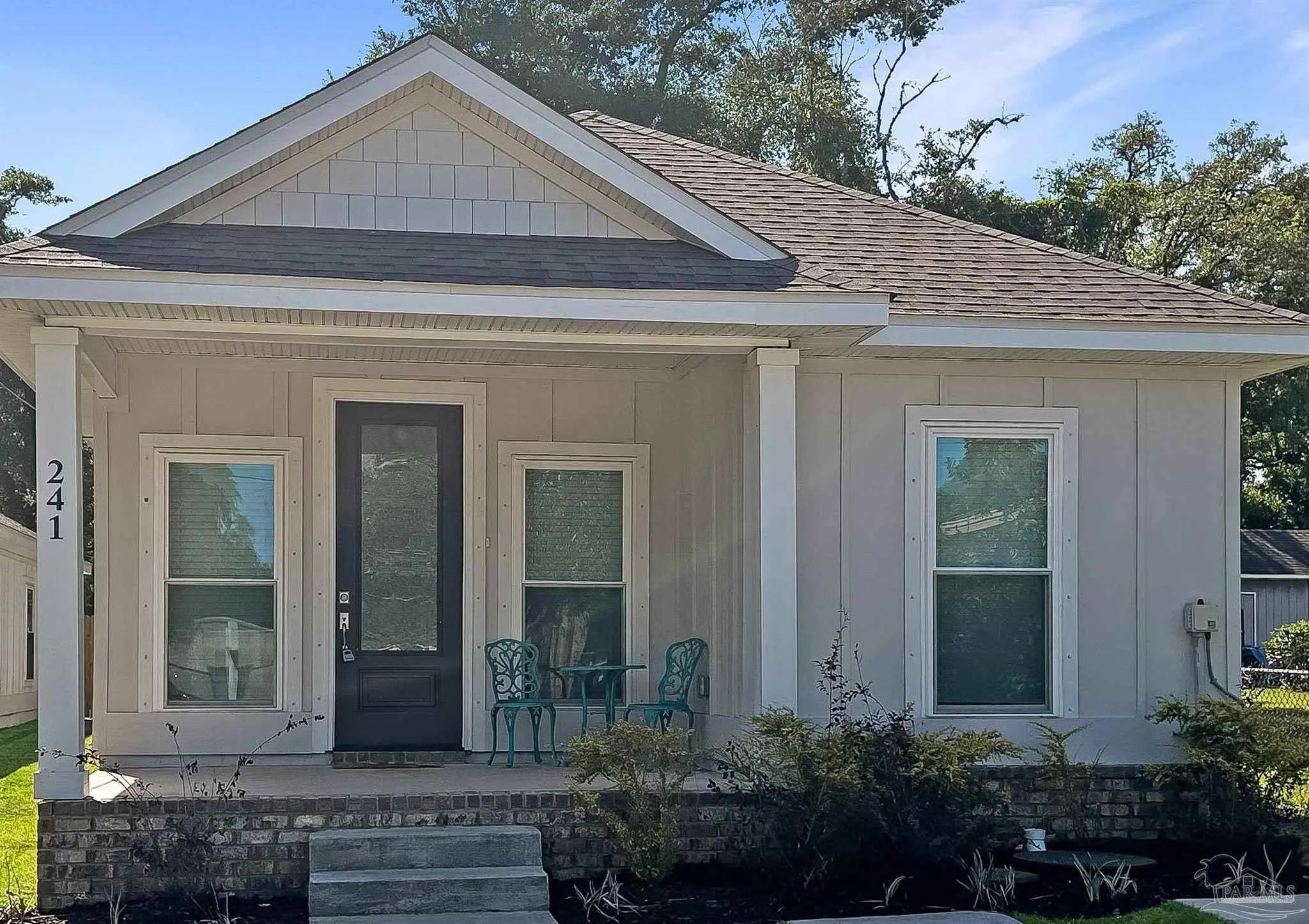 Photo of Listing #677966