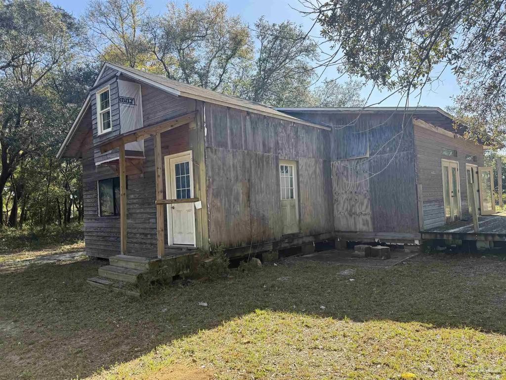 807 Tyrone St, Pensacola