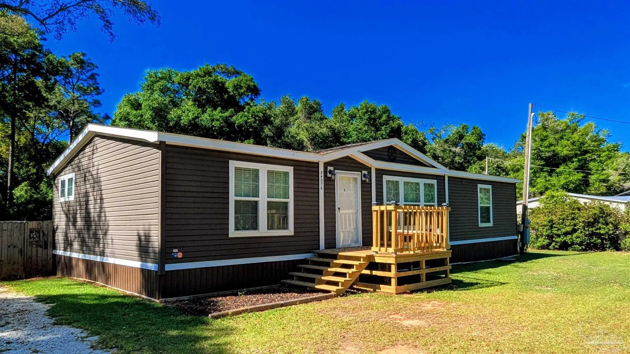 Photo of Listing #680885