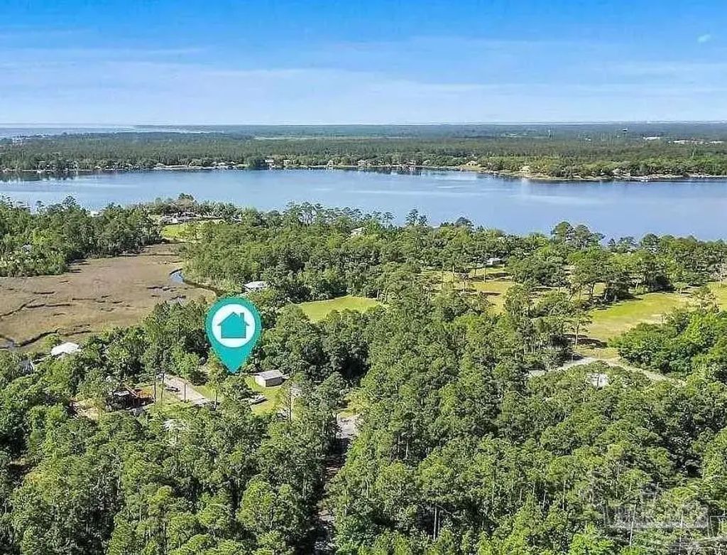 Blue Gill Ln, Milton