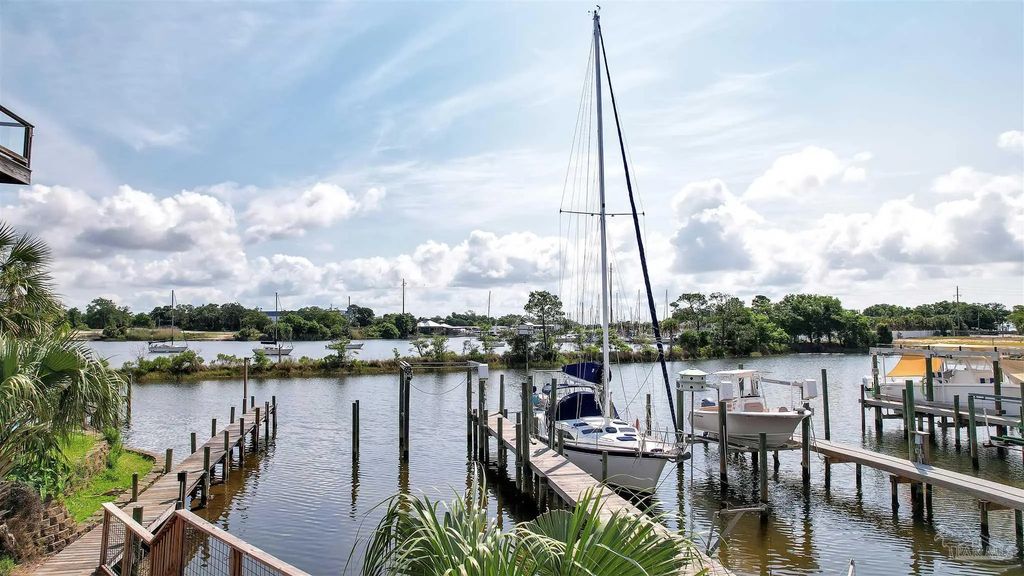 1280 Mahogony Mill Rd #6, Pensacola
