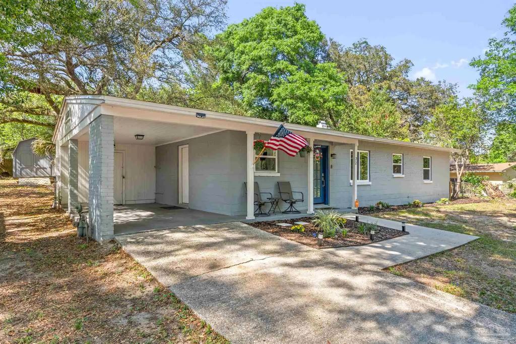 22 Srant Dr, Pensacola