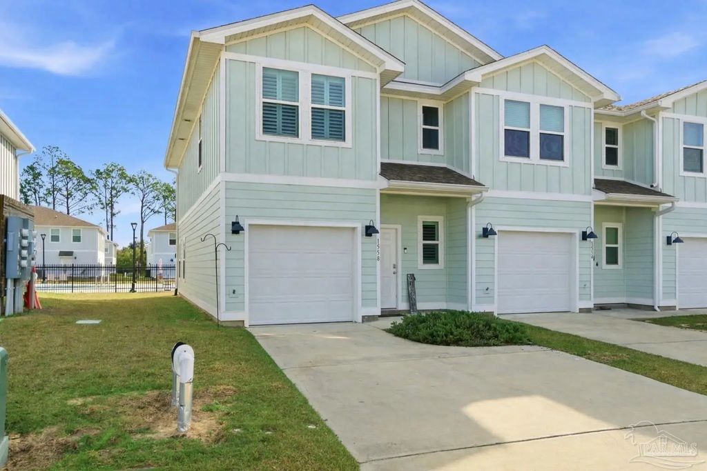 1558 Iroquois Ct, Pensacola