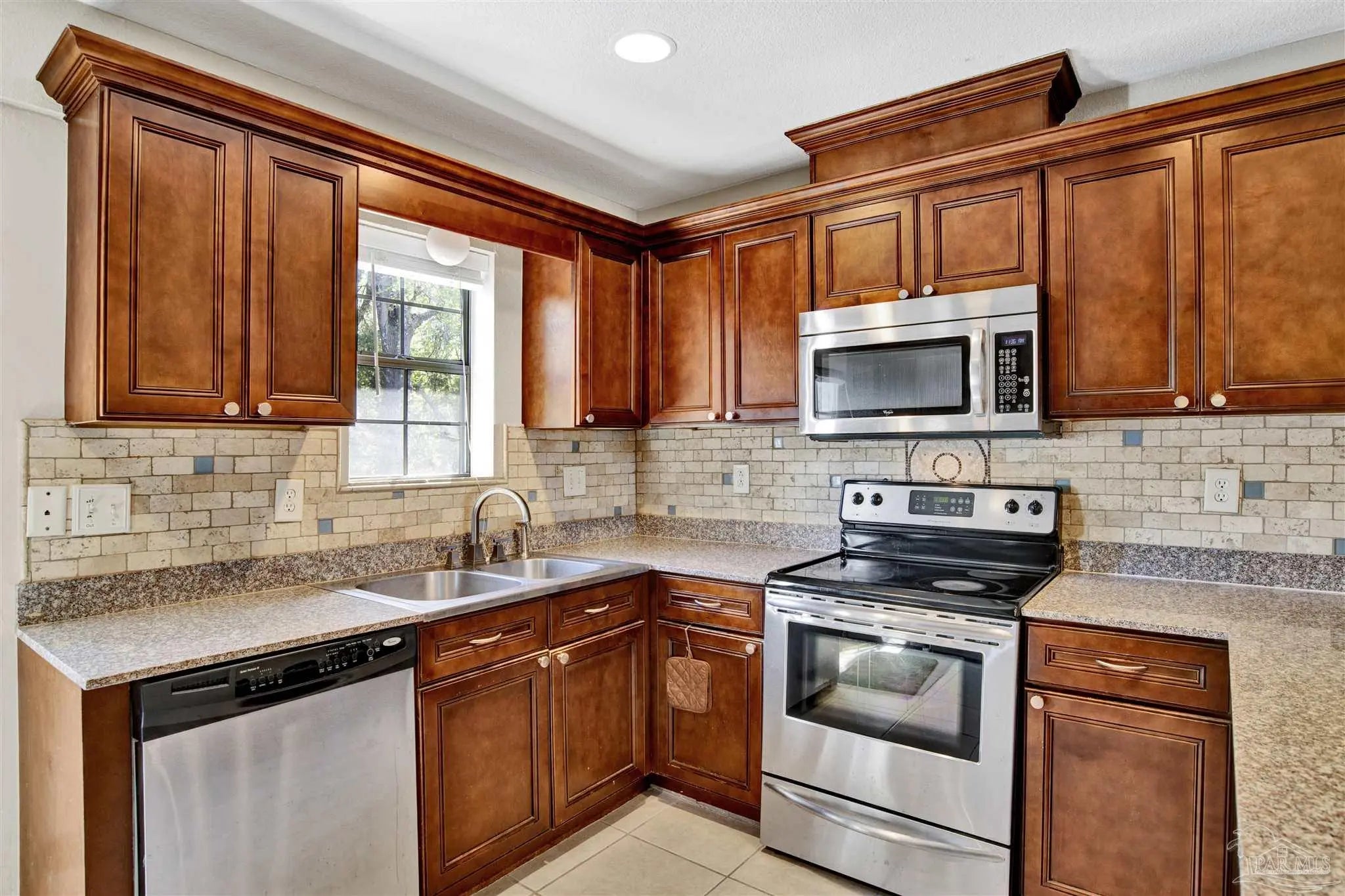 Photo of Listing #679578