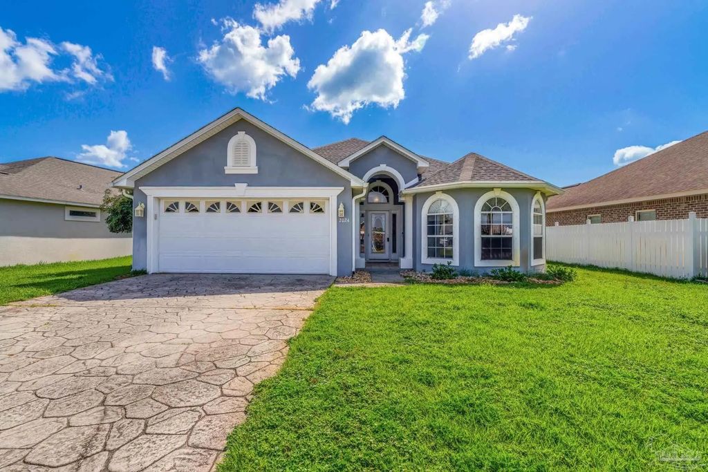 2024 Fountainview Dr, Navarre