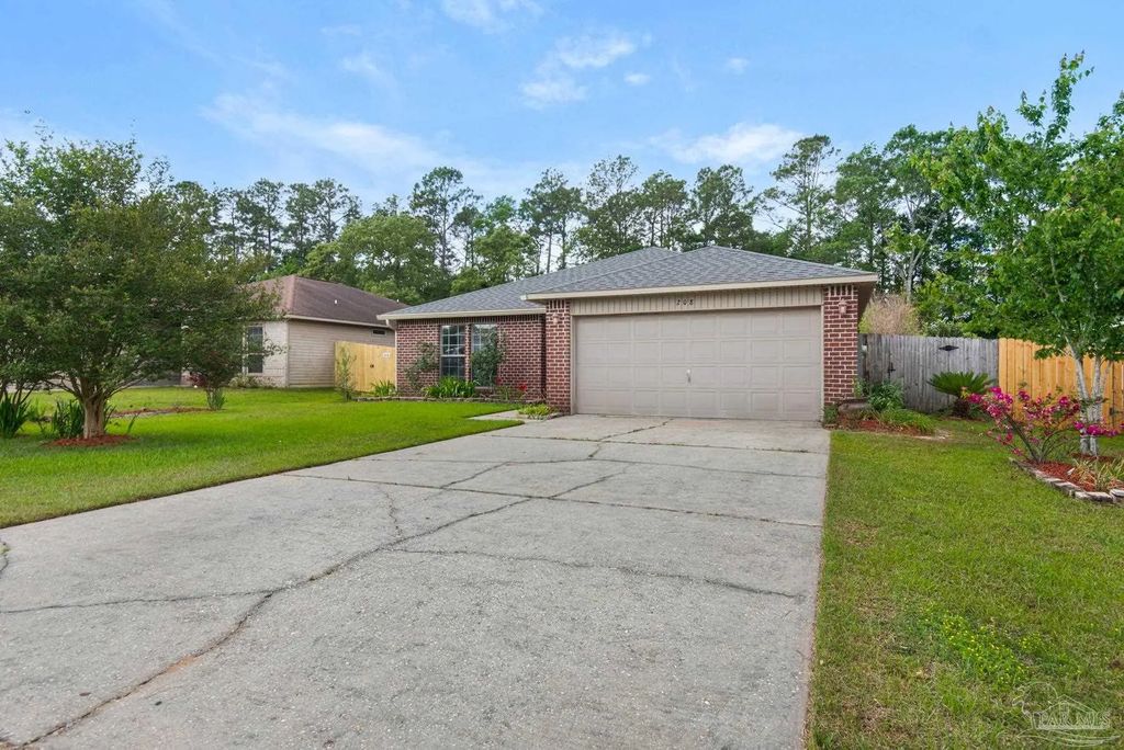 208 Millet Cir, Cantonment