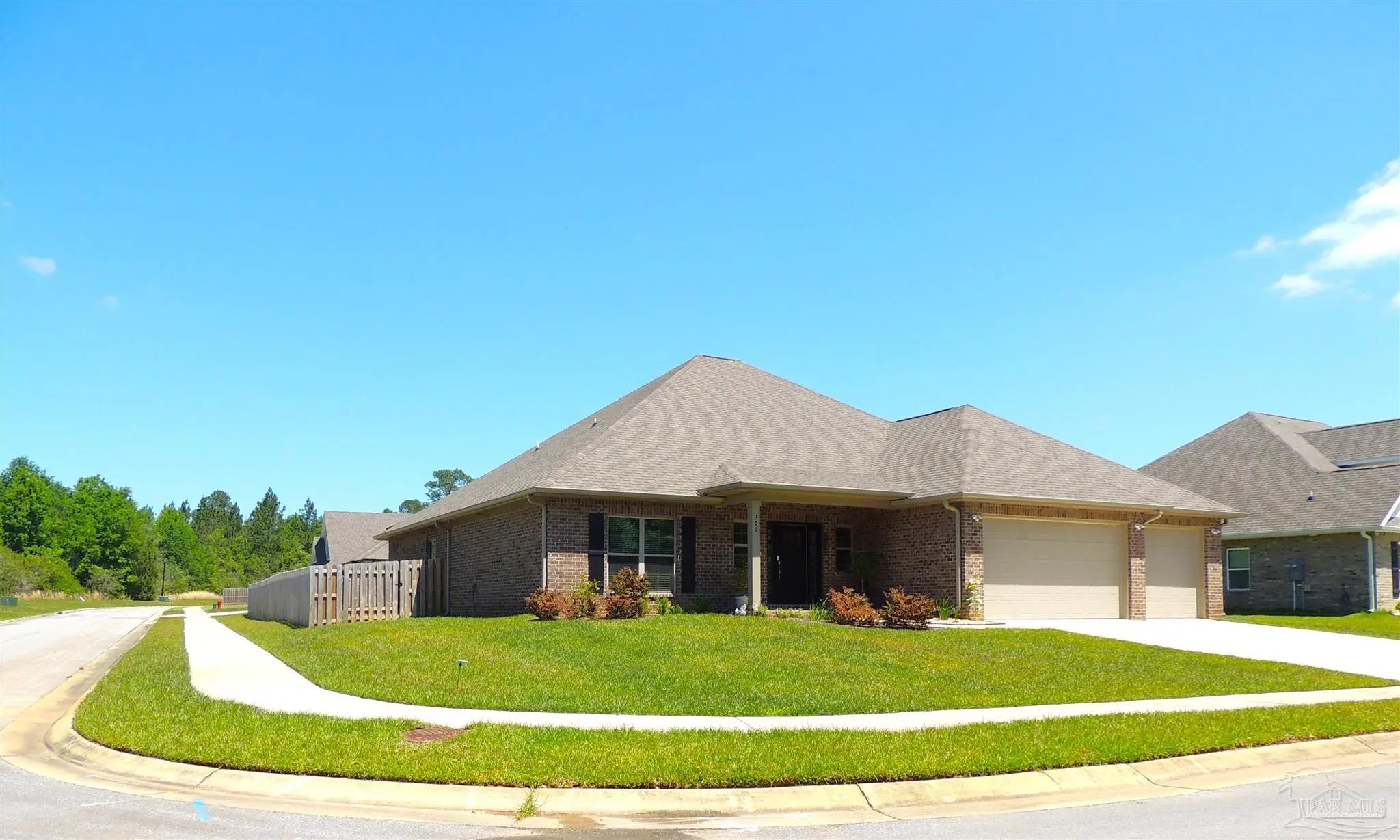 Photo of Listing #680626