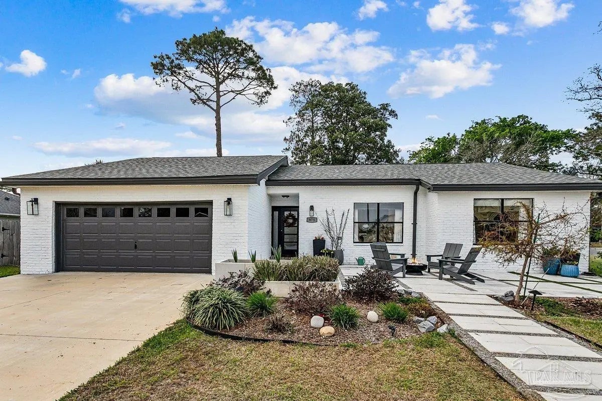 Photo of Listing #678880