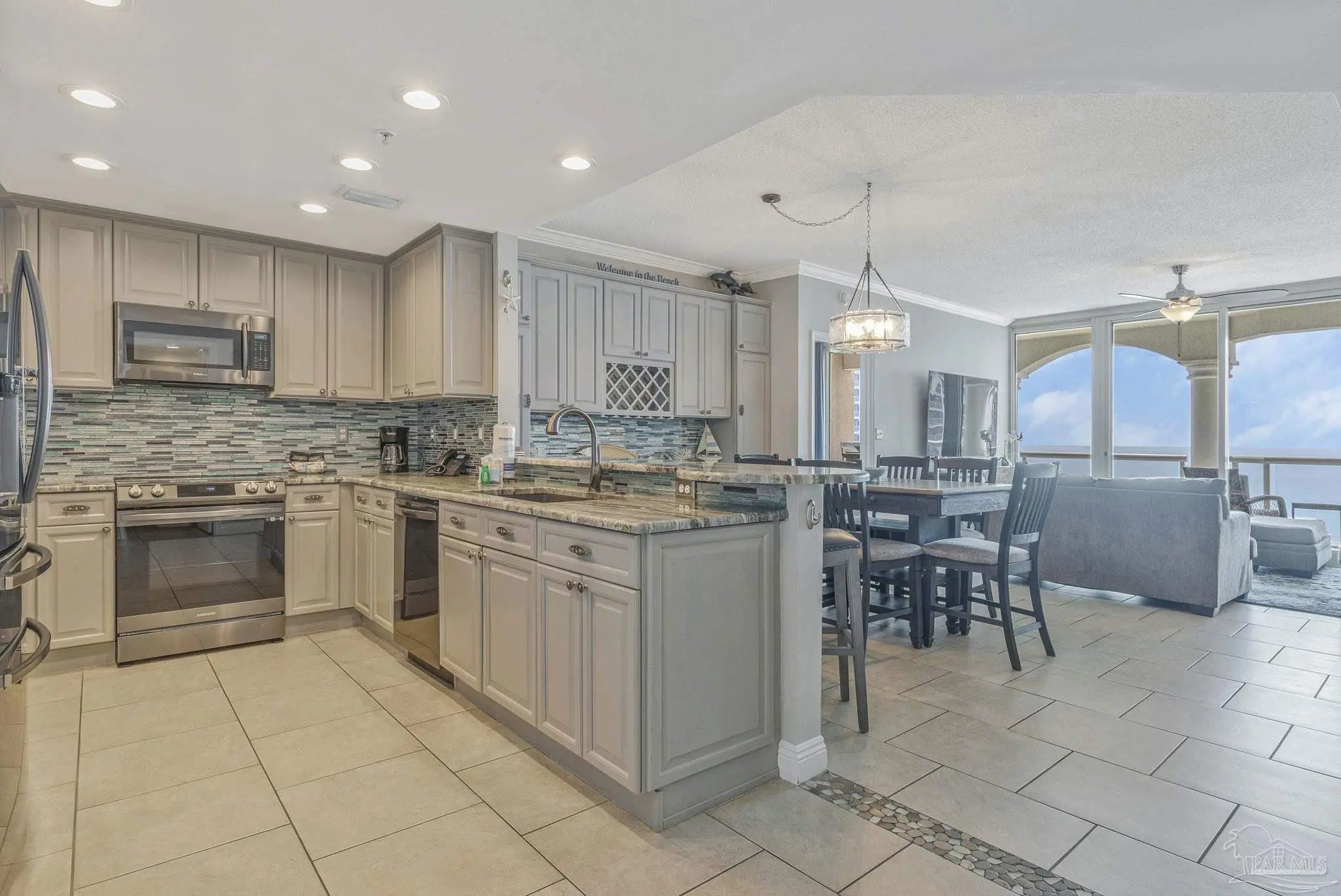 Photo of Listing #679798