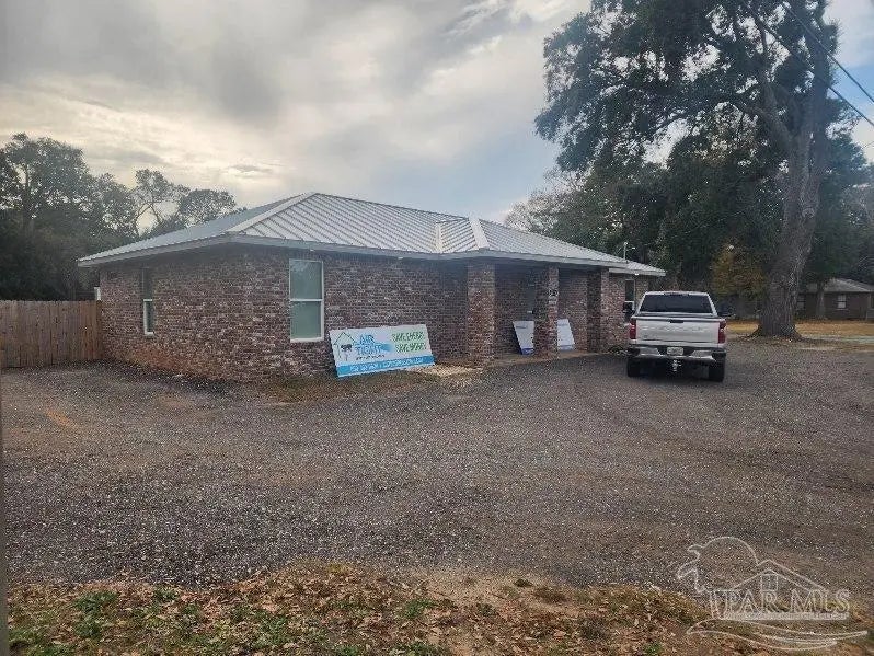 Photo of Listing #659306