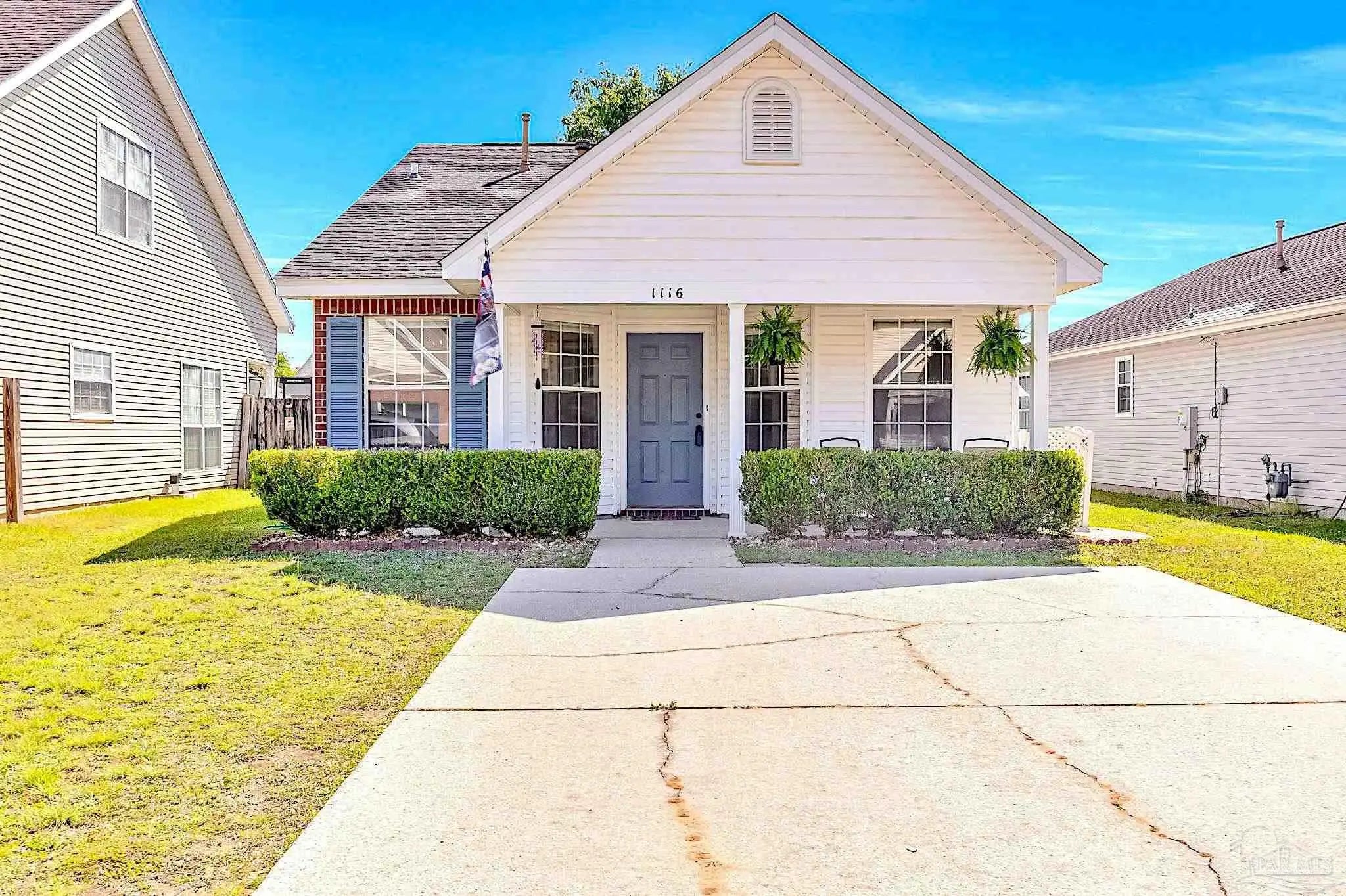 Photo of Listing #680803