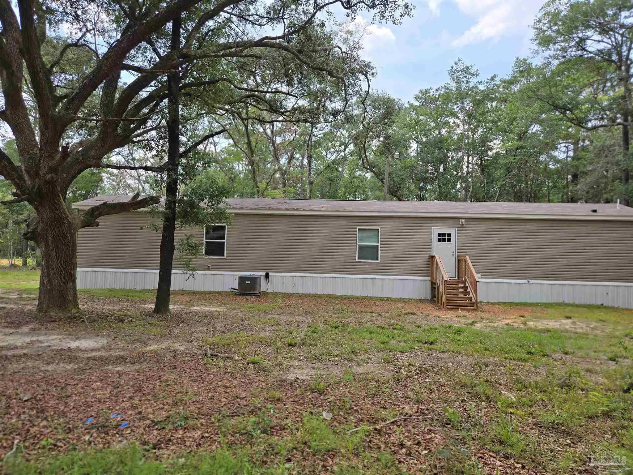 Photo of Listing #680573