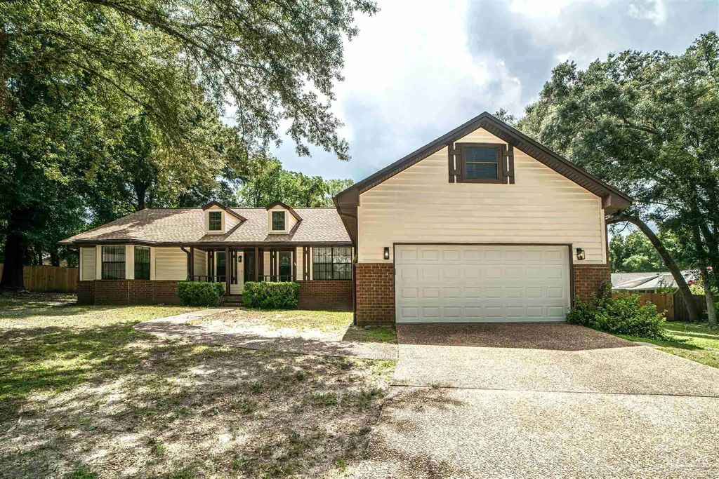 10023 Hollowbrook Dr, Pensacola